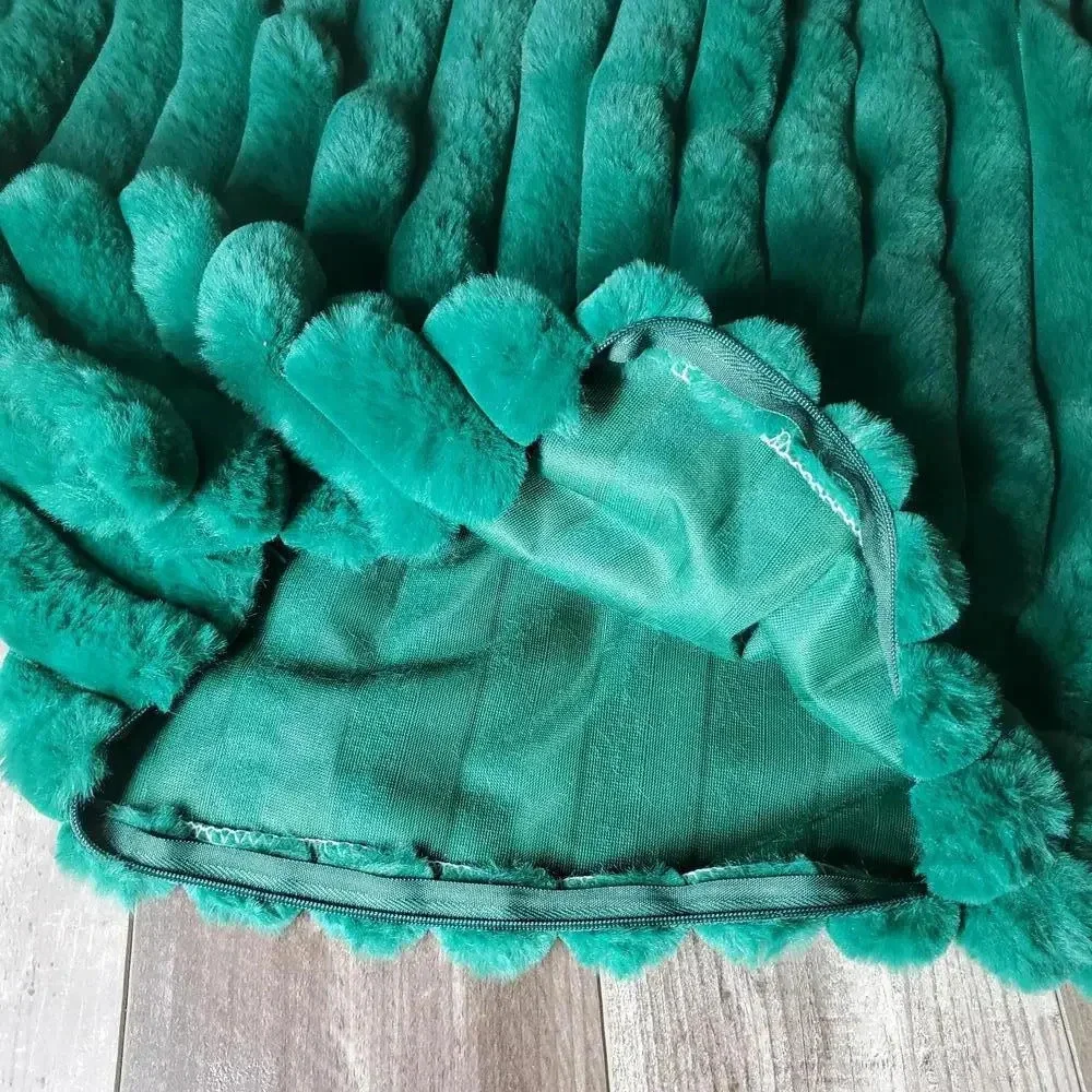 Boutique Brand Super Soft Velvet Decorative Throw Pillow Covers Christmas Green